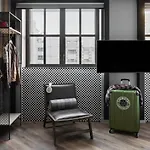 Hotel Moxy 3*