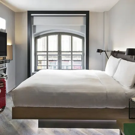 Moxy 3* Lille