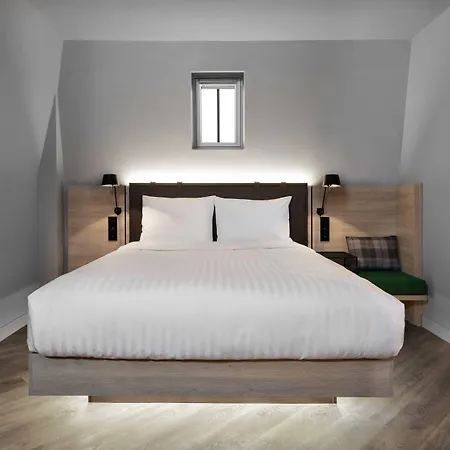 Hotel Moxy Lila