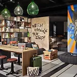 Moxy 3* Lila